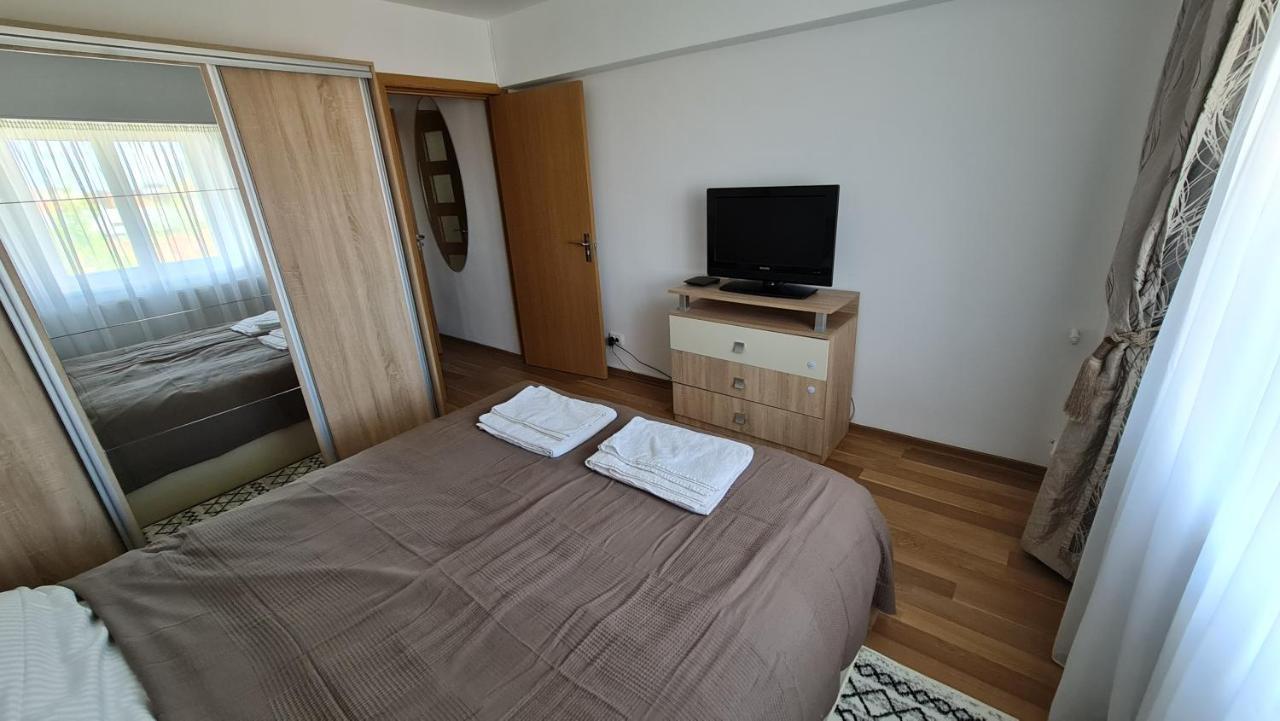 Vs Central Apartment Otopeni Exterior photo